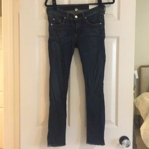 Rag and Bone skinny Capri with frayed bottom